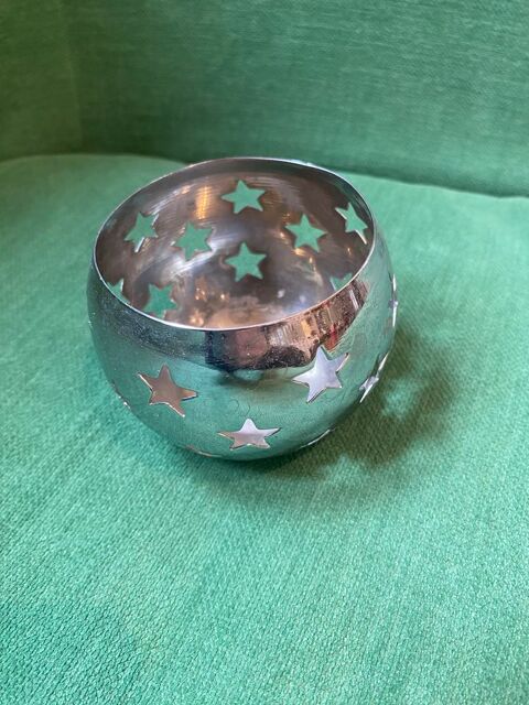 Petit bougeoir boule étoile en métal Menton (06)