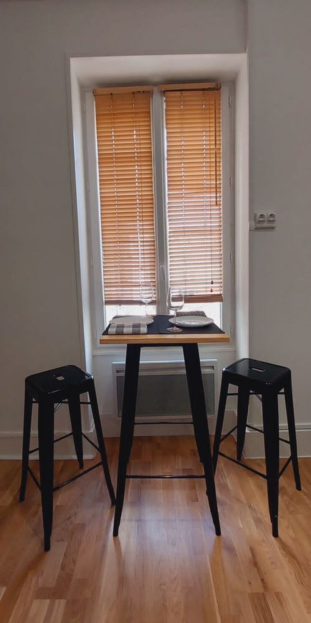 Location Appartement studio 29 m2 meublé refait neuf Lyon 6eme Lyon 6