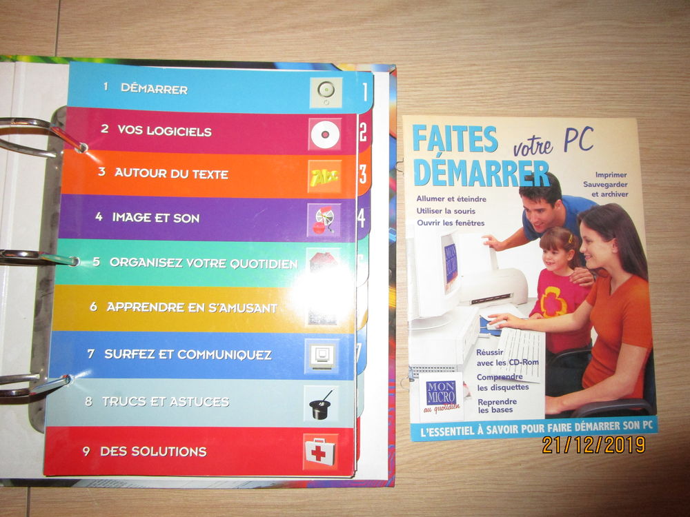 CLASSEUR DE FICHES MICRO INFORMATIQUE Livres et BD