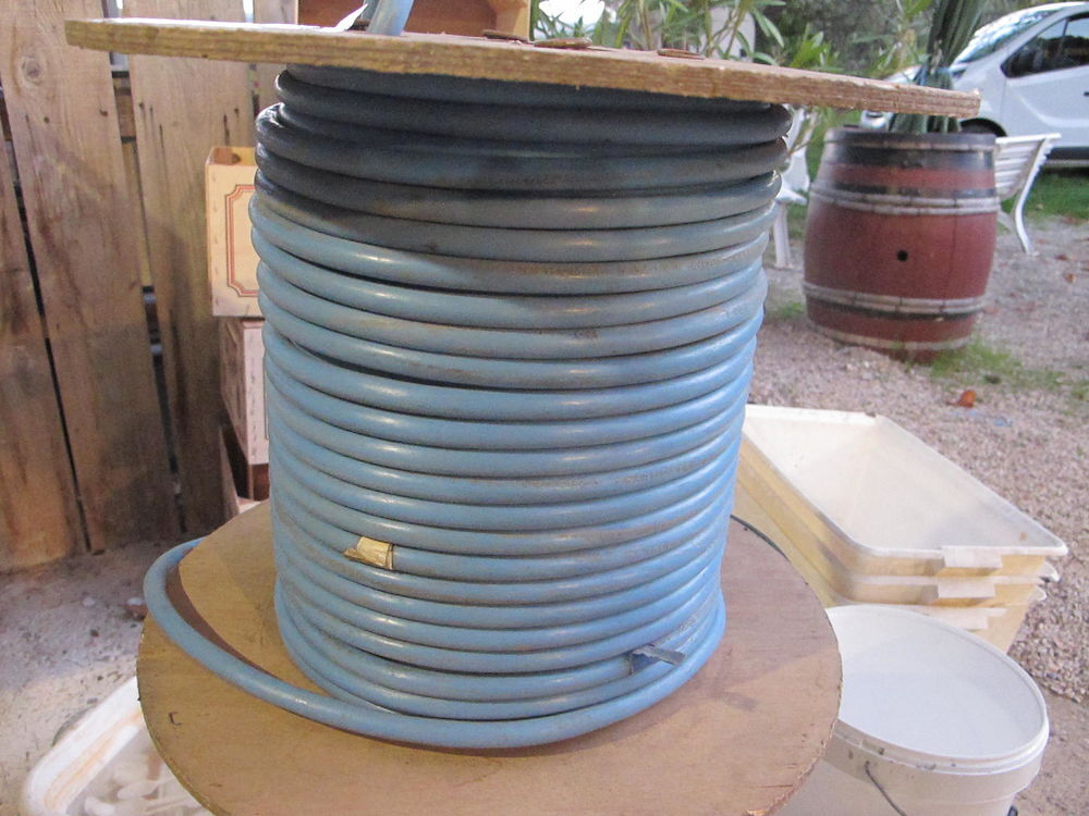 47 m de Cable &eacute;lectrique pour pompe immerg&eacute;e 4G x1,5 Bricolage