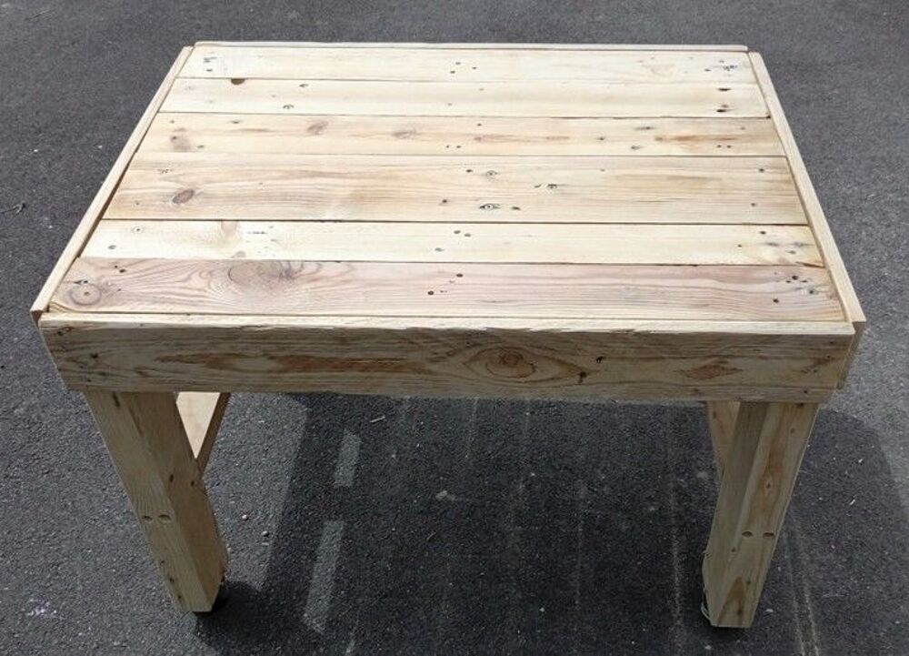 Table basse en bois pour salon de jardin Meubles