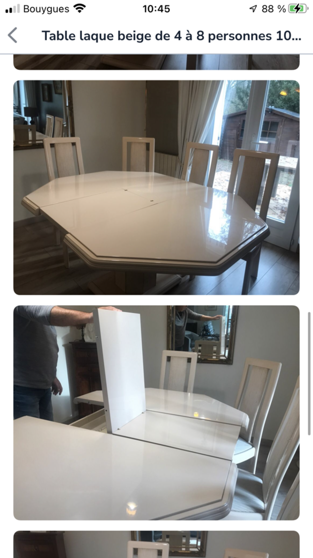 Table octogonale en bois laqu&eacute; beige avec 4 chaises Meubles