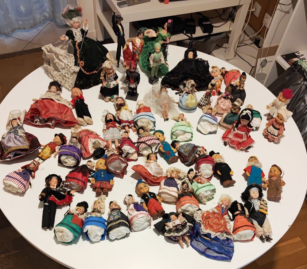 Poup&eacute;es miniatures 