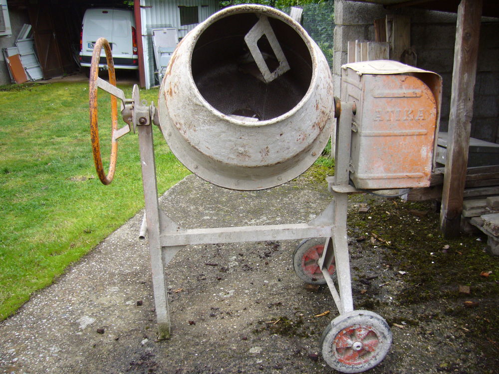   Bétonnière sans le moteur 
