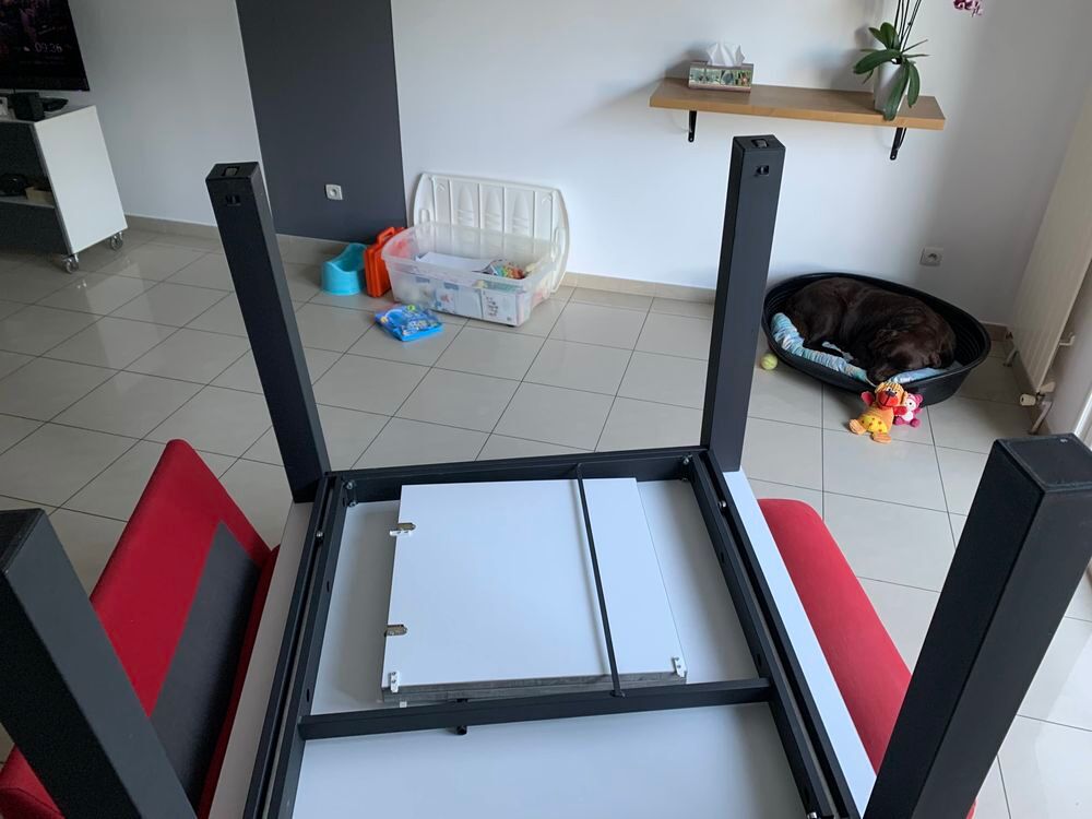 Table haute (allonge incorpor&eacute;e) et tabourets Meubles