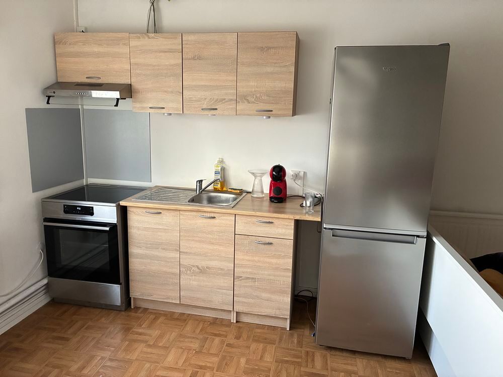 Location Appartement Charmant T2 meublée bien desservi + commerces Colombes