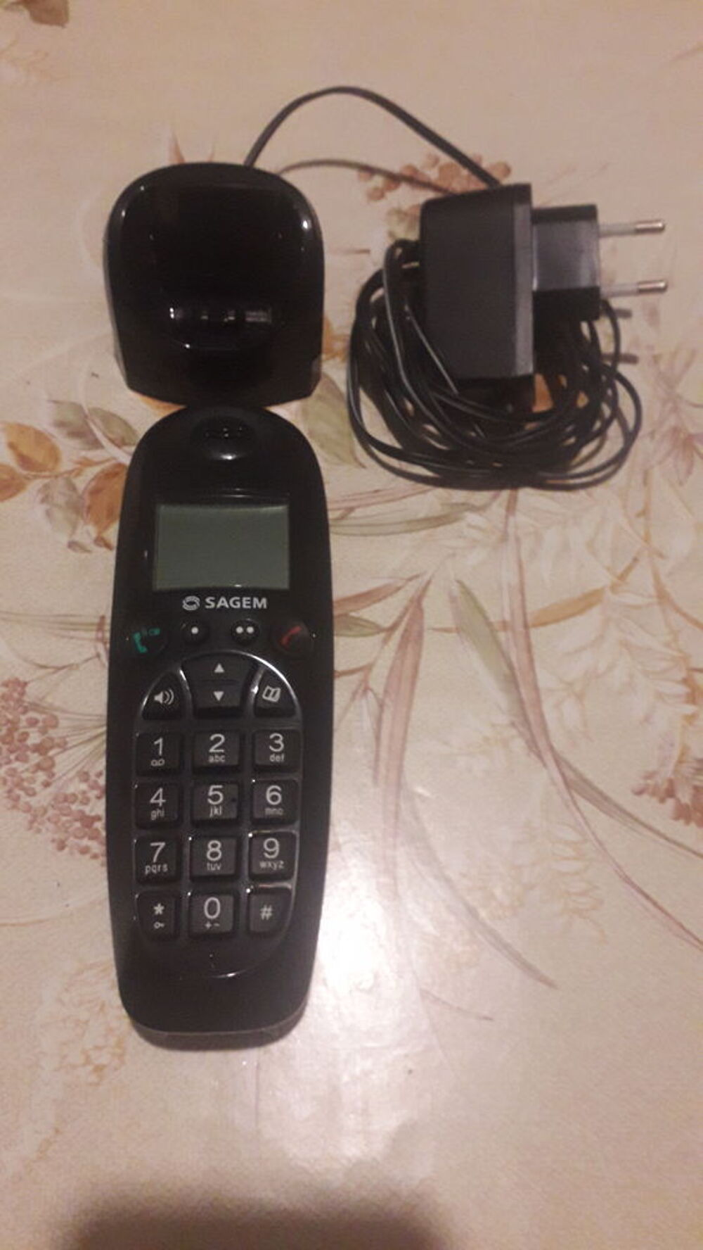 T&eacute;l&eacute;phone SAGEM D56. Téléphones et tablettes