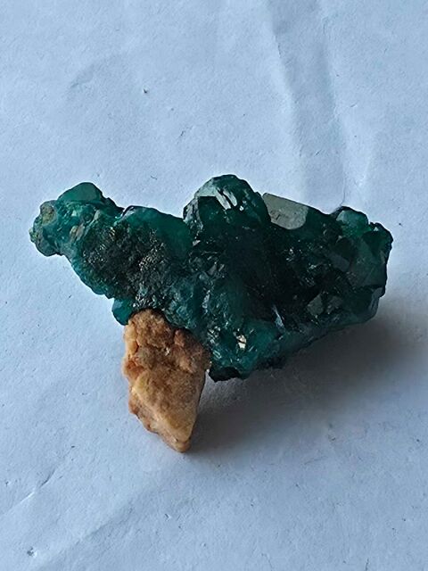 Véritable Dioptase Verte sur gangue-Spécimen de 15g du Congo 60 Bagneux (92)