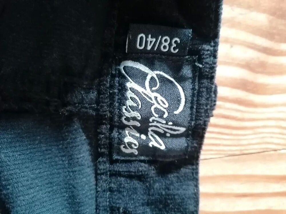 Mini jupe noire en velours Cecilia Classics Vêtements