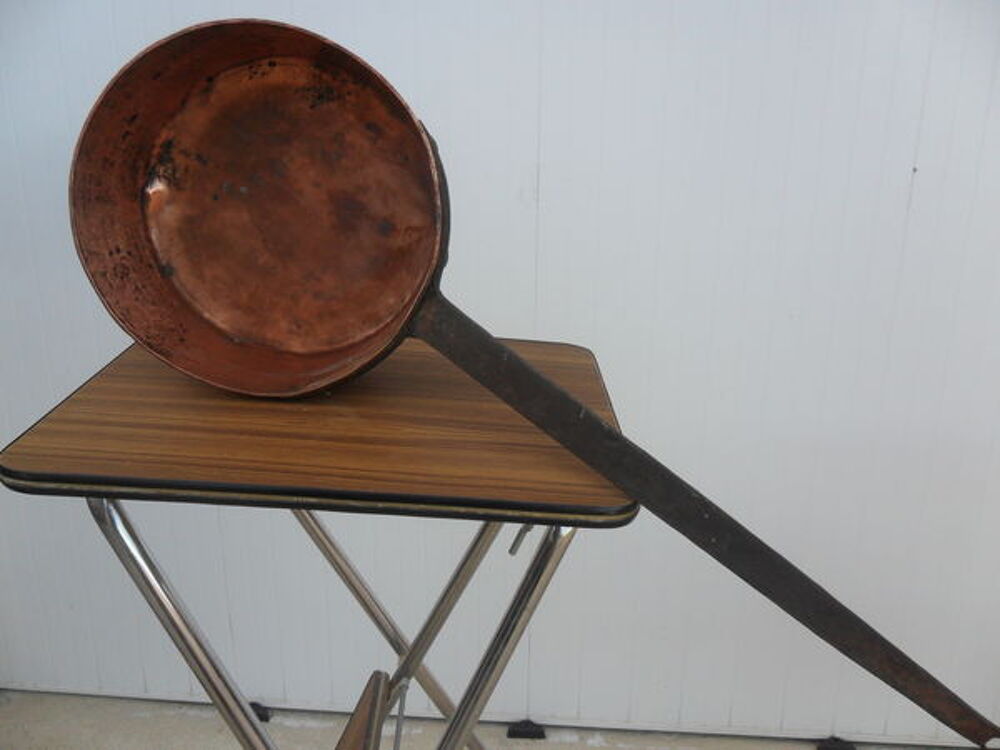 lot de 2 casseroles anciennes en cuivre
Décoration