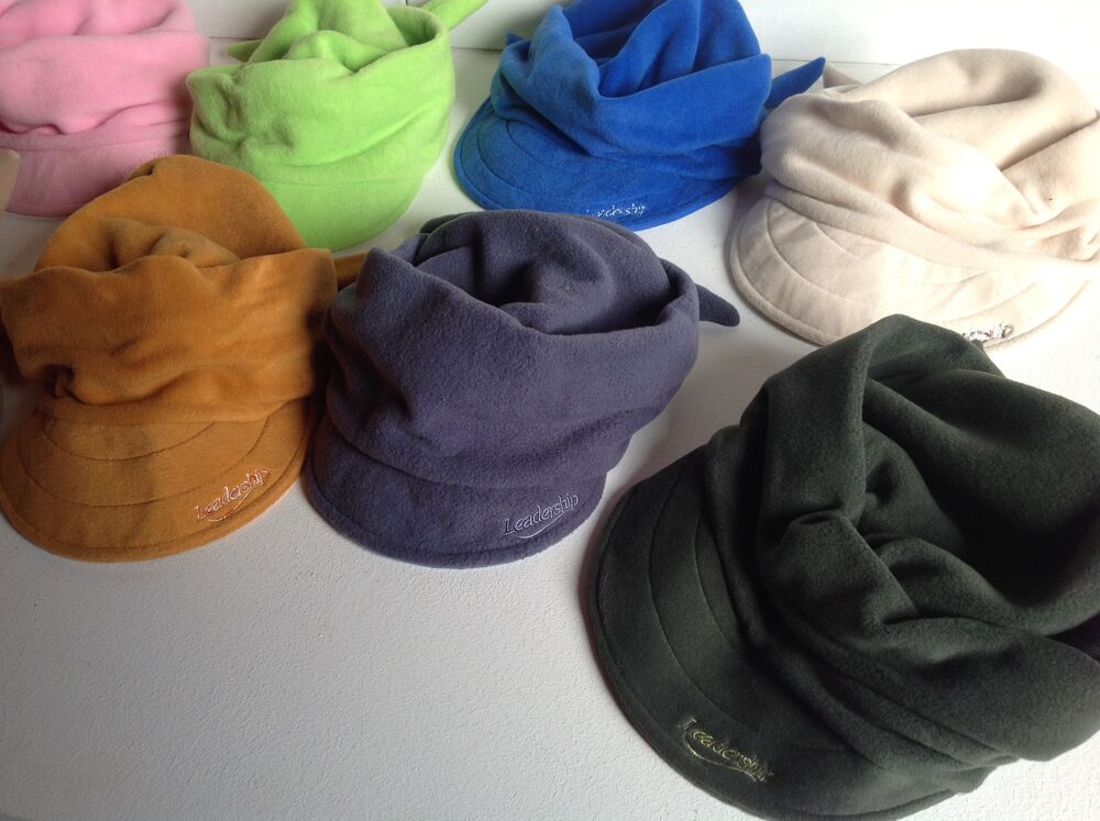 DIX CASQUETTES POLAIRES LEADERSHIP Envoi Possible
Vêtements