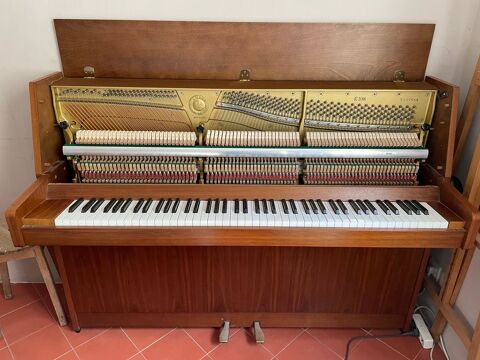 piano droit Yamaha E108 1500 Pernes-les-Fontaines (84)