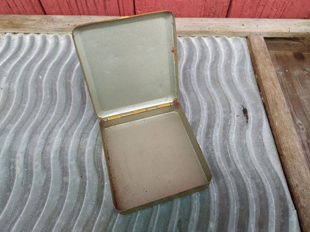 Ancienne Boite Publicitaire Tabac JAGAREN Mild Swedish Tobac 