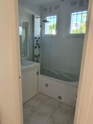  Villa à louer 4 pièces 61 m² Montpellier