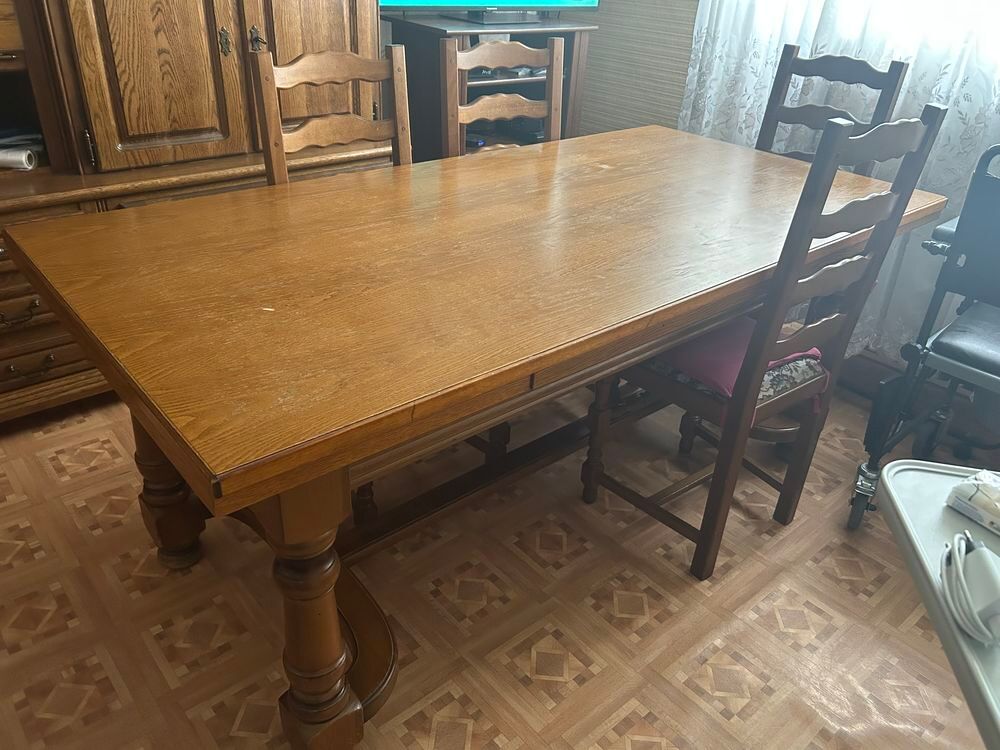 buffet avec table &agrave; manger avec 6 chaises Meubles