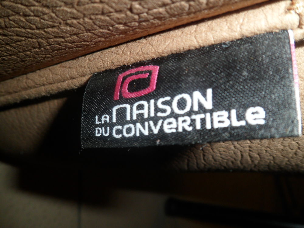 Canap&eacute; convertible en tissu beige Meubles