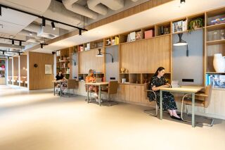   Abonnement coworking avec accès libre aux postes chez Paris, WOJO Champs Elysées Paris 8