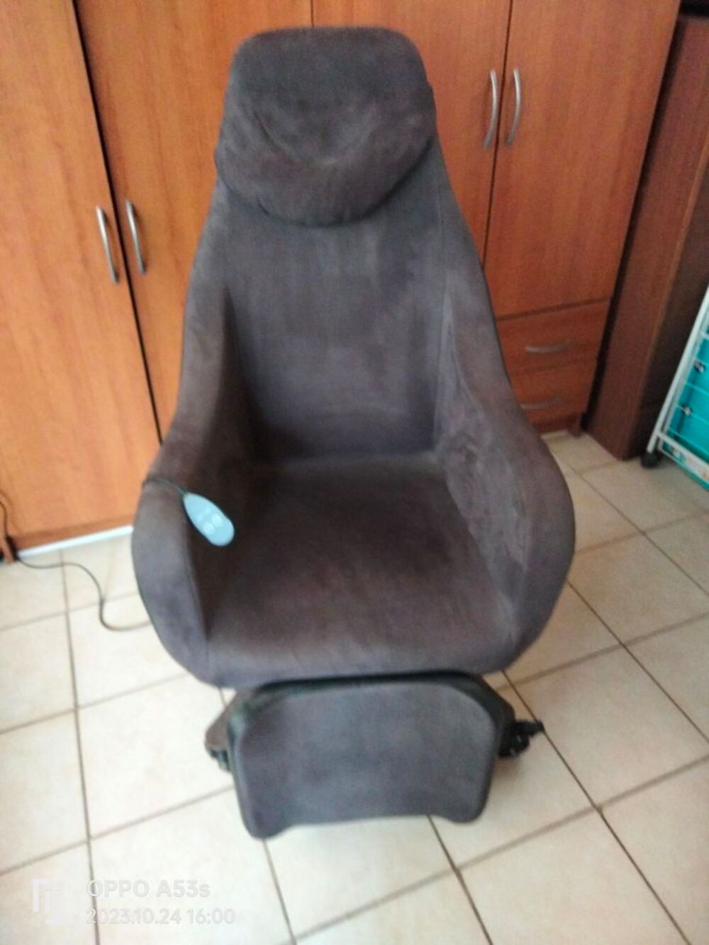 Fauteuil relax, &eacute;lectrique et plusieurs positions Meubles