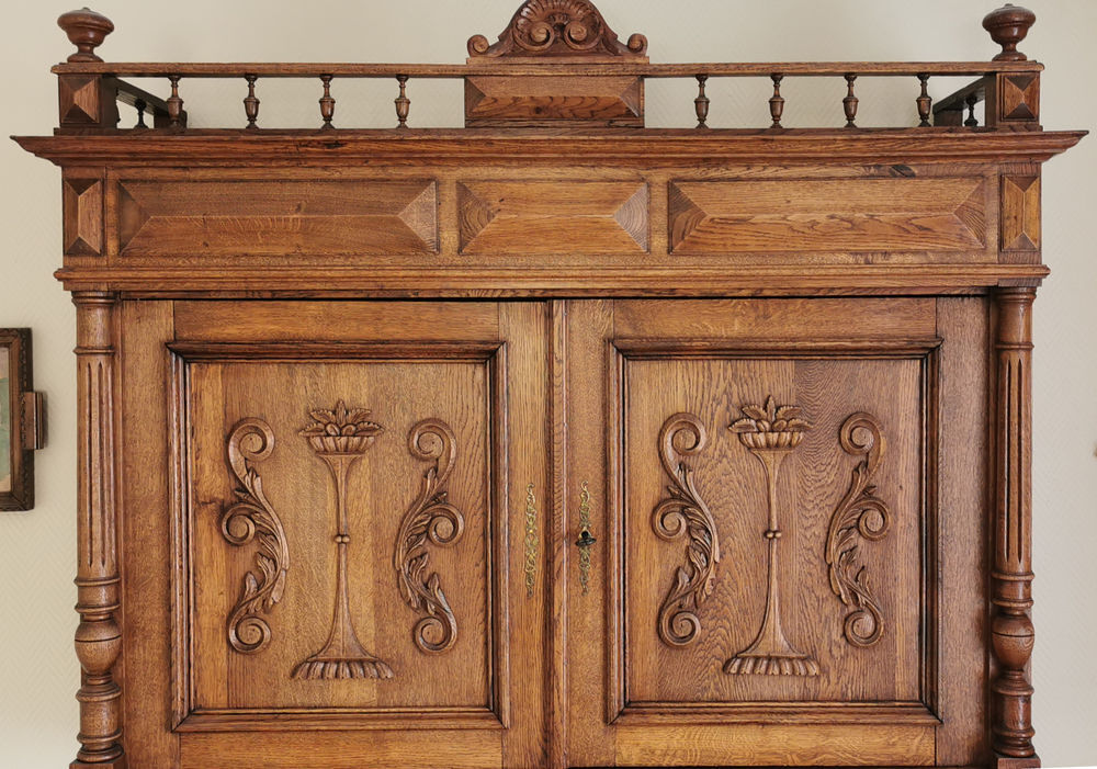 Grand buffet vaisselier en bois massif Meubles