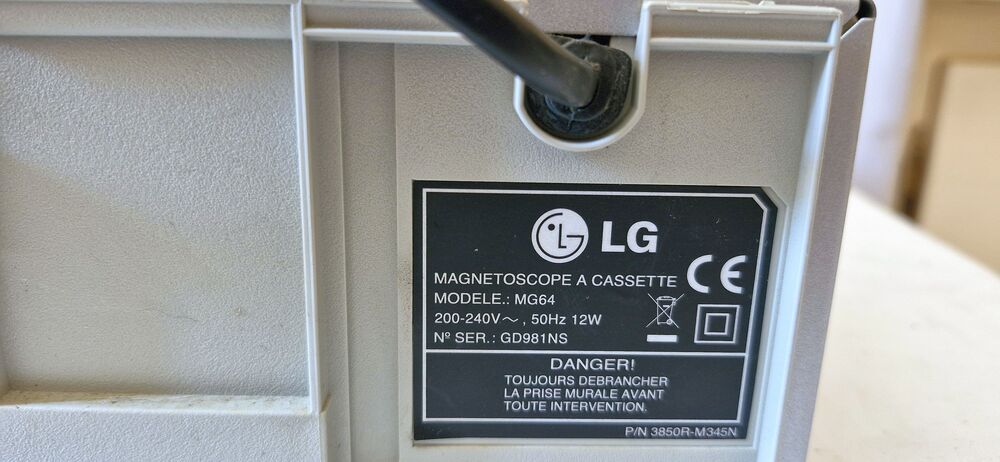 Magn&eacute;toscope LG mod&egrave;le MG64 Pal Secam
Décoration