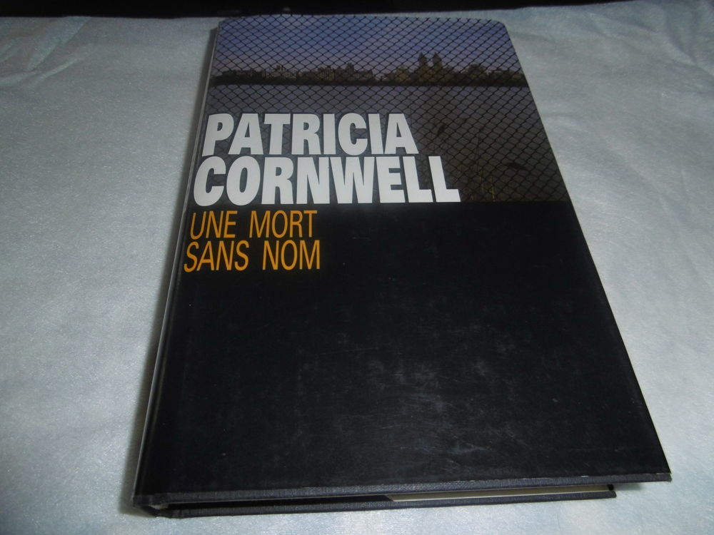 Une mort sans nom Livres et BD