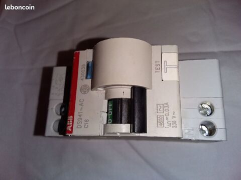 Disjoncteur differentiel C16 30mA ABB 430038 DS941 30 Serres-Castet (64)