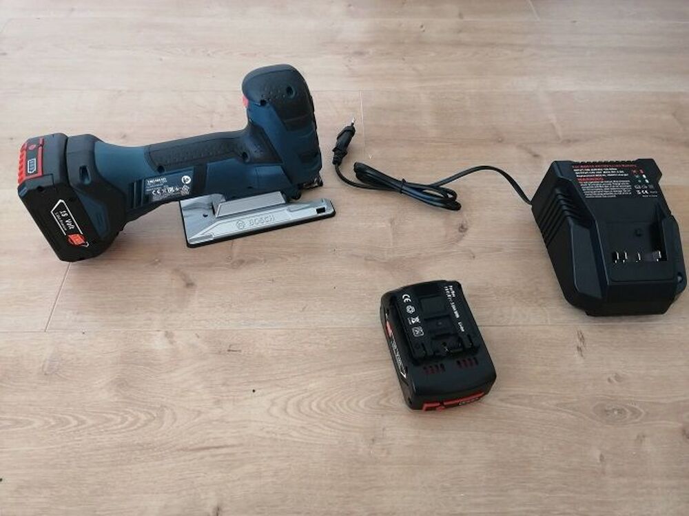 Scie sauteuse sans fil Bosch pro 18v / Livraison Bricolage