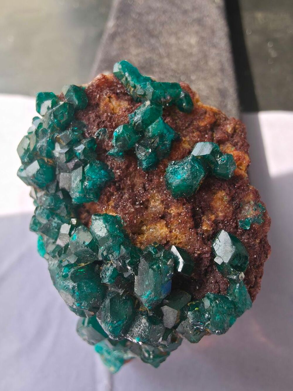 Superbe Dioptase Cristallis&eacute;e sur Roche M&egrave;re-Katanga RDC 61g 
