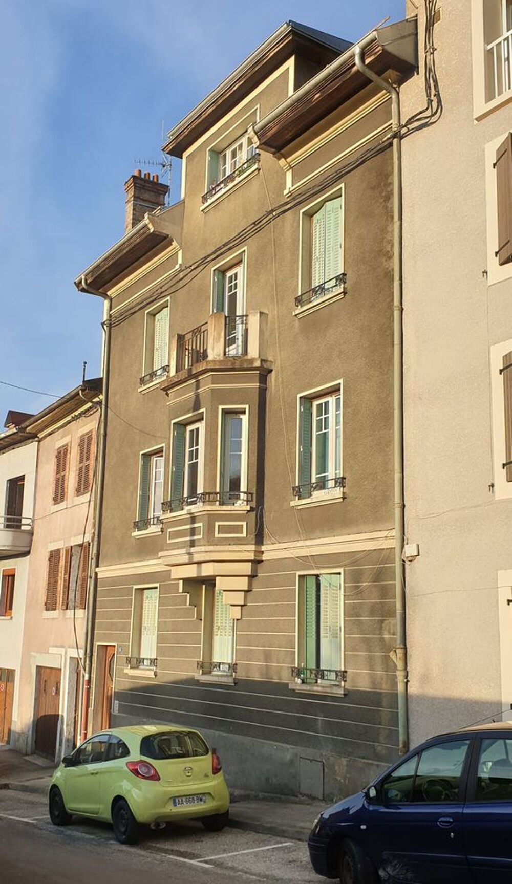 Location Appartement T4 centre-ville avec jolie vue dégagée
Proche gare Valserhône