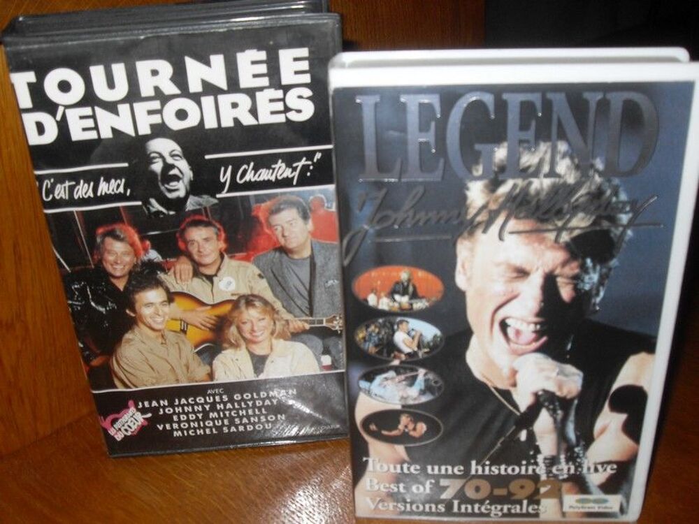 cassettes vid&eacute;os VHS de Johnny Hallyday Photos/Video/TV