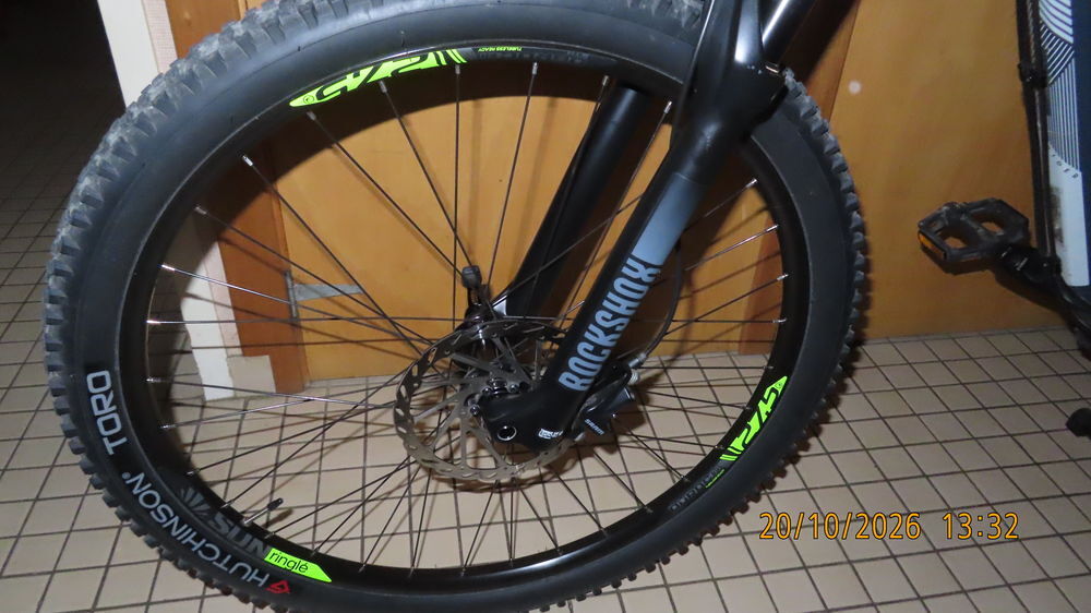 VTT Rockrider AM50S taille M . Vélos