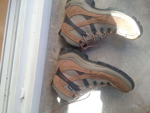 Chaussures de randonn�e neuves  0 Quincy-sous-S�nart (91)