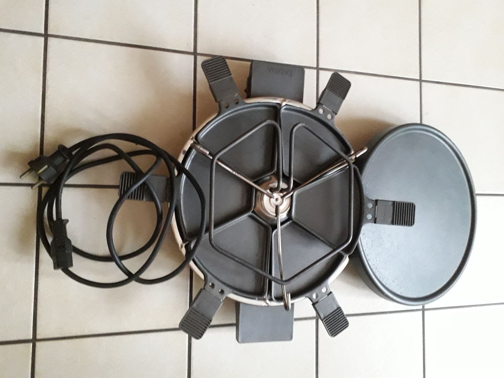 APPAREIL A RACLETTE TEFAL 6 PERSSONNES. Electroménager
