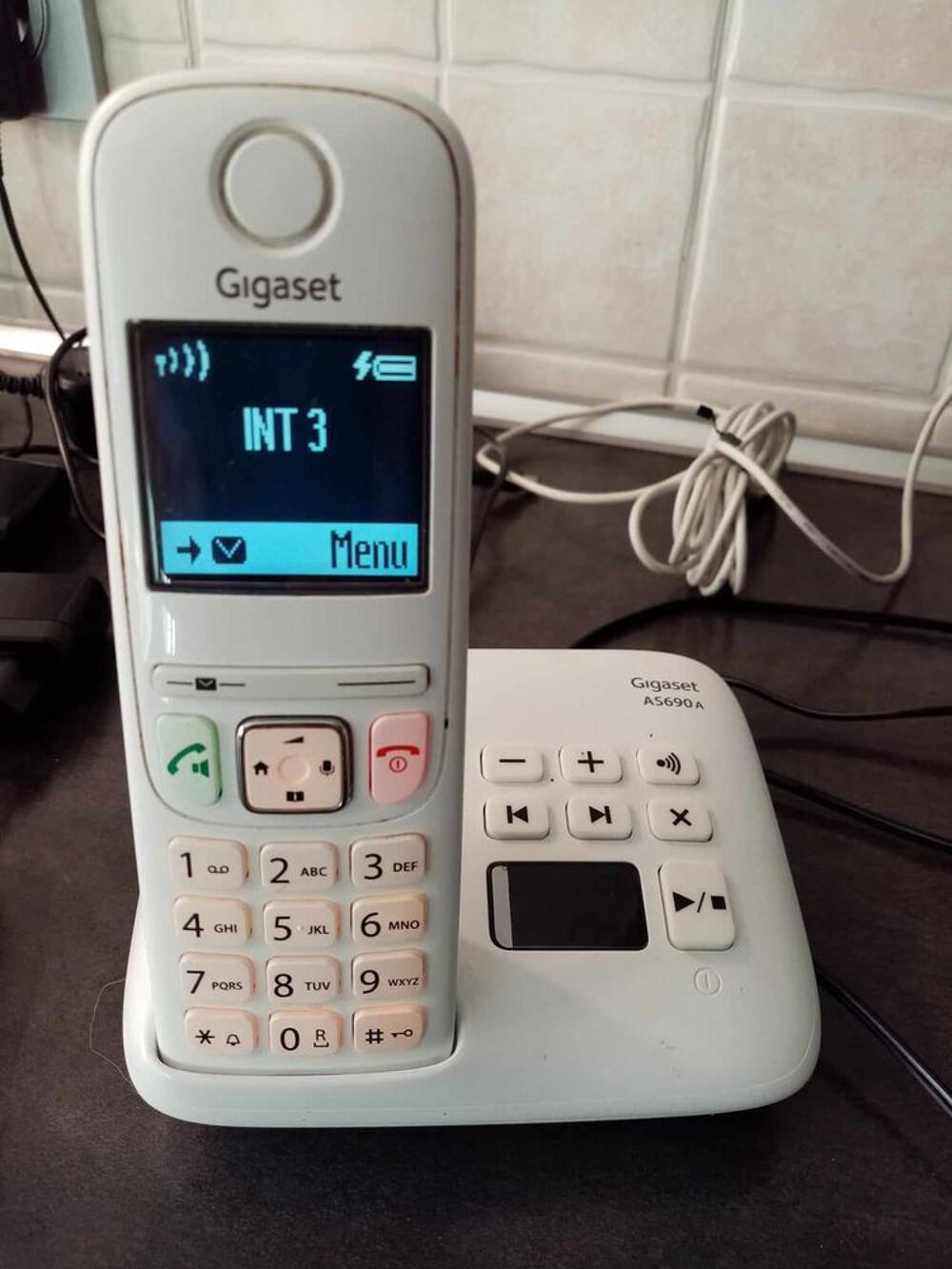 T&eacute;l&eacute;phone sans fil trio blanc Tlphones et tablettes