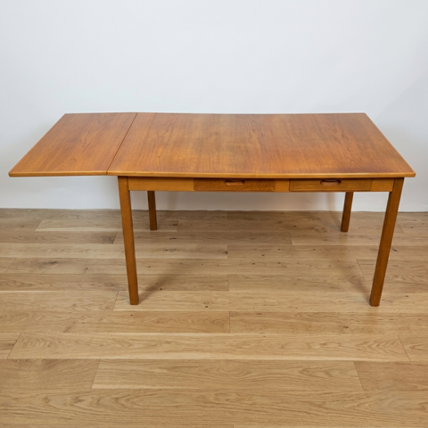 Table à manger scandinave avec rallonge estampillée Garnas 880 Malataverne (26)