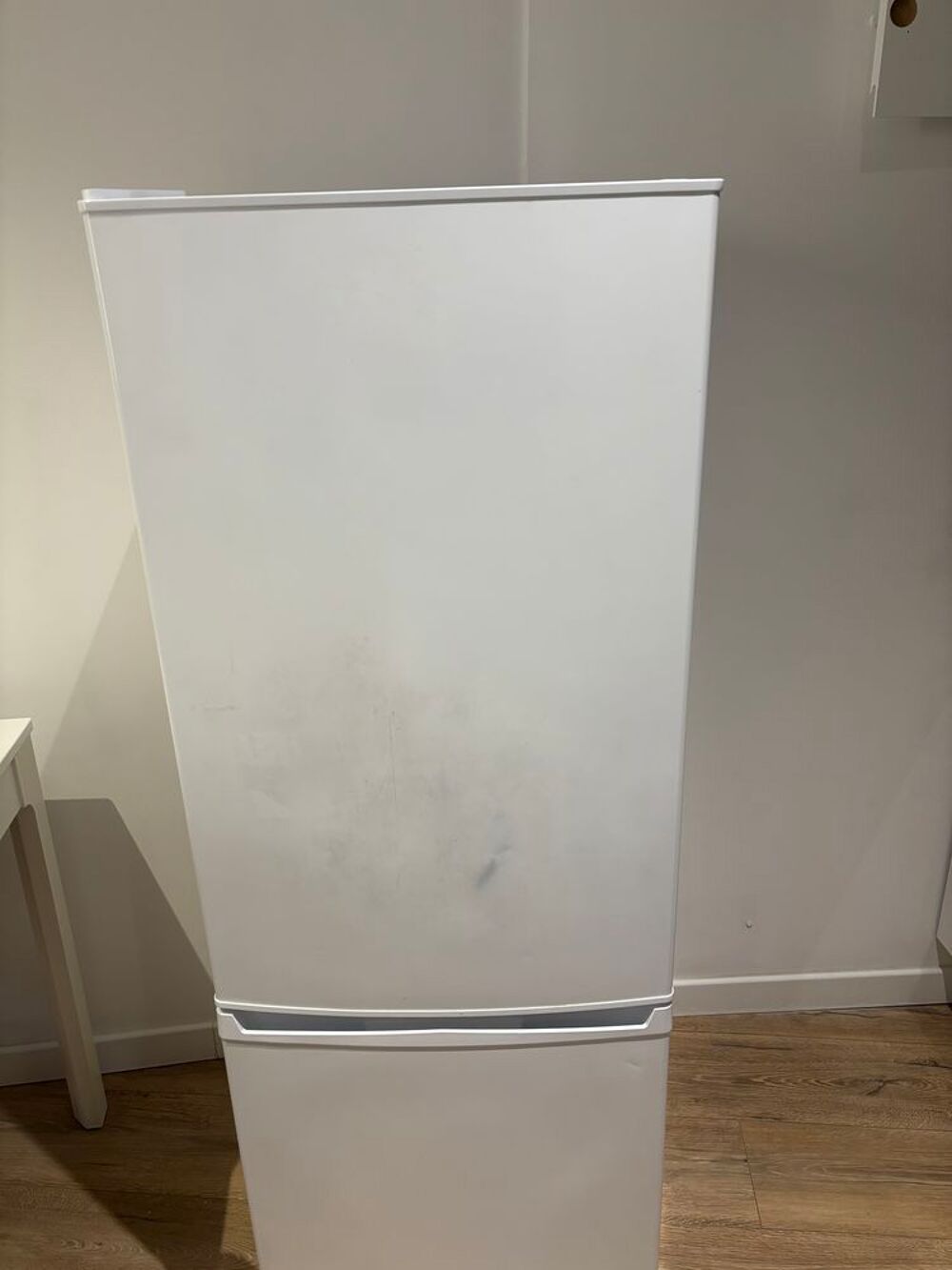 R&eacute;frig&eacute;rateur cong&eacute;lateur blanc Electroménager
