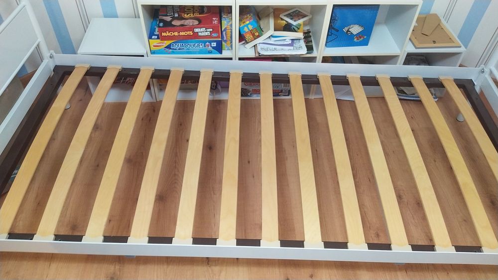 lit 90/190cm blanc en acier Meubles