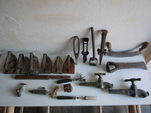 une centaine d objets anciens . je vide ma maison..... 0 Chalon-sur-Sane (71)