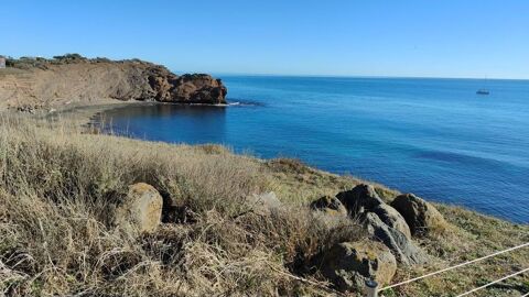   LE CAP D'AGDE: Secteur des FALAISES, en rez de chauss�e, appartement T2/cabine avec v�randa de 9,75m�, terrasse de 4,8m� et parking privatif.  Appartement - 2 pi�ce(s) - 37 m�