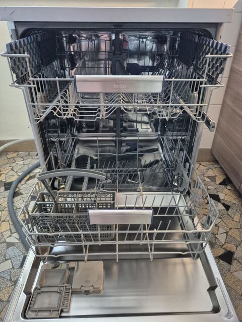 Lave-vaisselle Beko 60 cm - très propre - pose libre 110 Dijon (21)