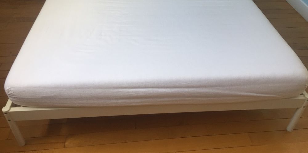 Lit plus matelas Meubles