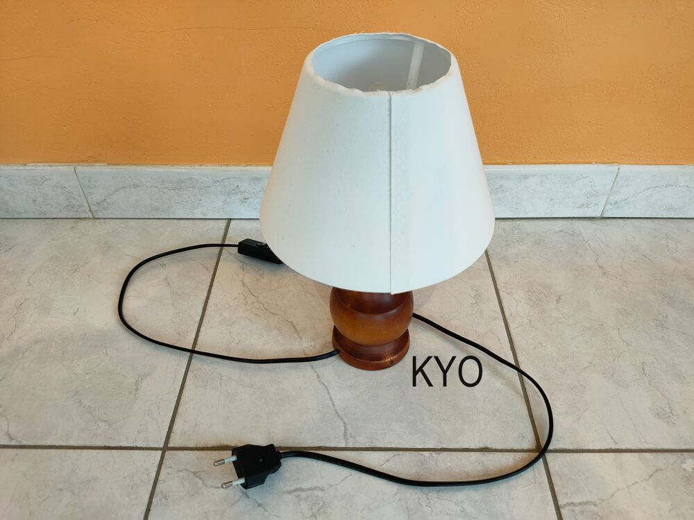 Lampe chevet bois &agrave; poser abat-jour conique rond blanc tissu Décoration