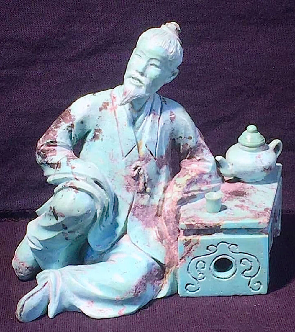 Statuette chinoise du 19&egrave;me si&egrave;cle en Turquoise.
