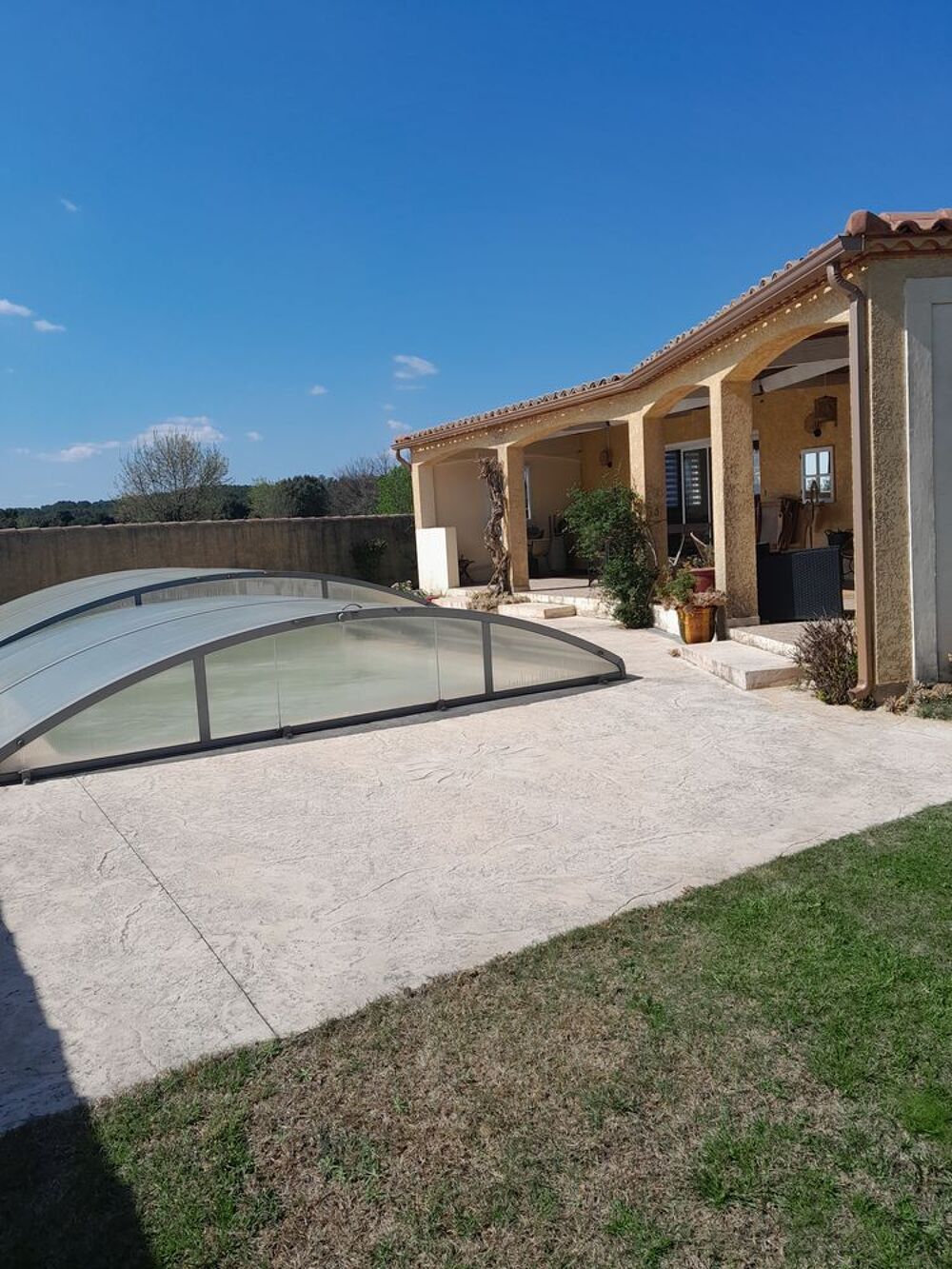 Vente Villa villa 132m2 plain pied, 13 kms centre ville Nîmes. Saint-gervasy