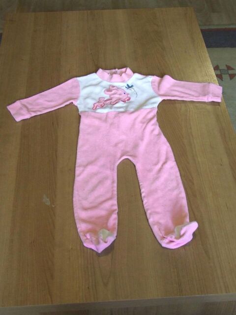 Pyjama, Rose et blanc, motif chien, 18mois, TBE 2 Bagnolet (93)
