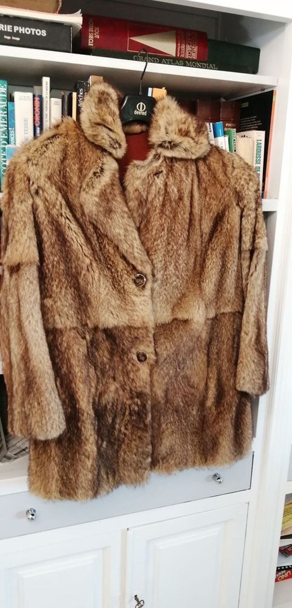 manteaux de fourrures 2 unites Vêtements