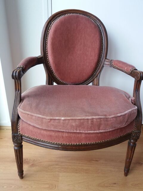 Fauteuil ancien style Louis XVI 195 Angers (49)