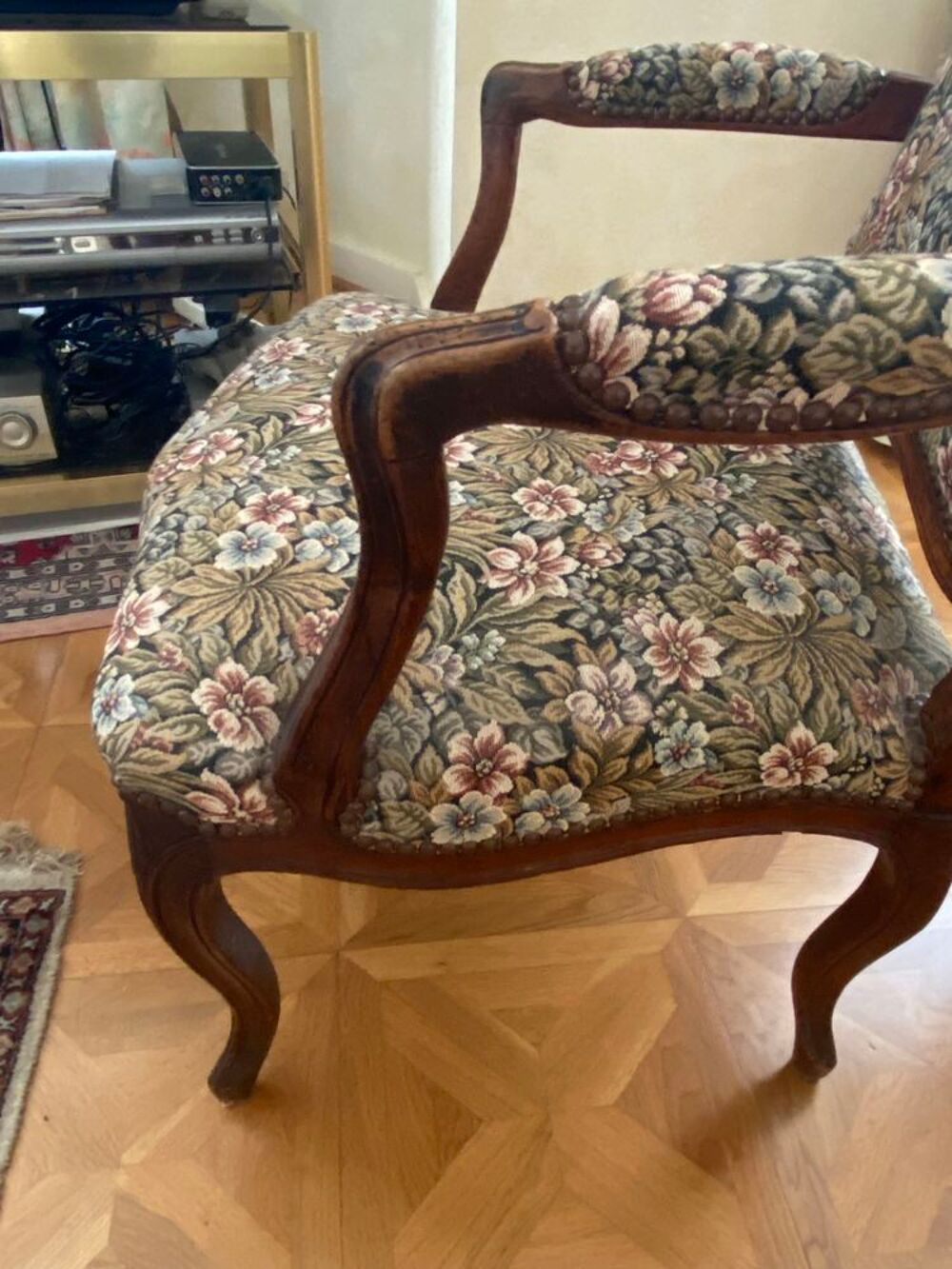 TR&Egrave;S BEAU FAUTEUIL Meubles