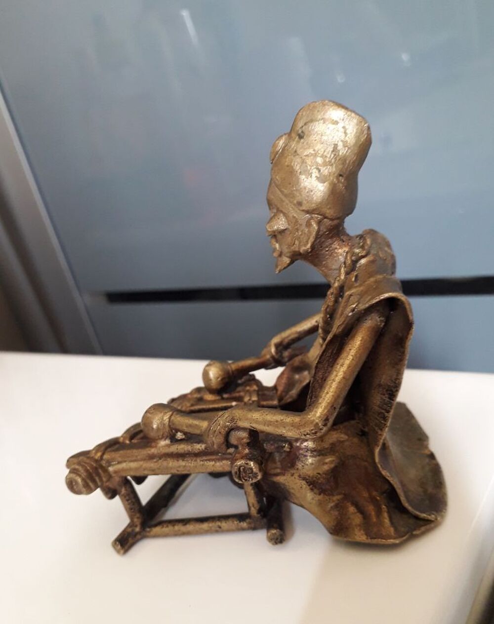 Vintage statuette Africaine en bronze : musicien Décoration