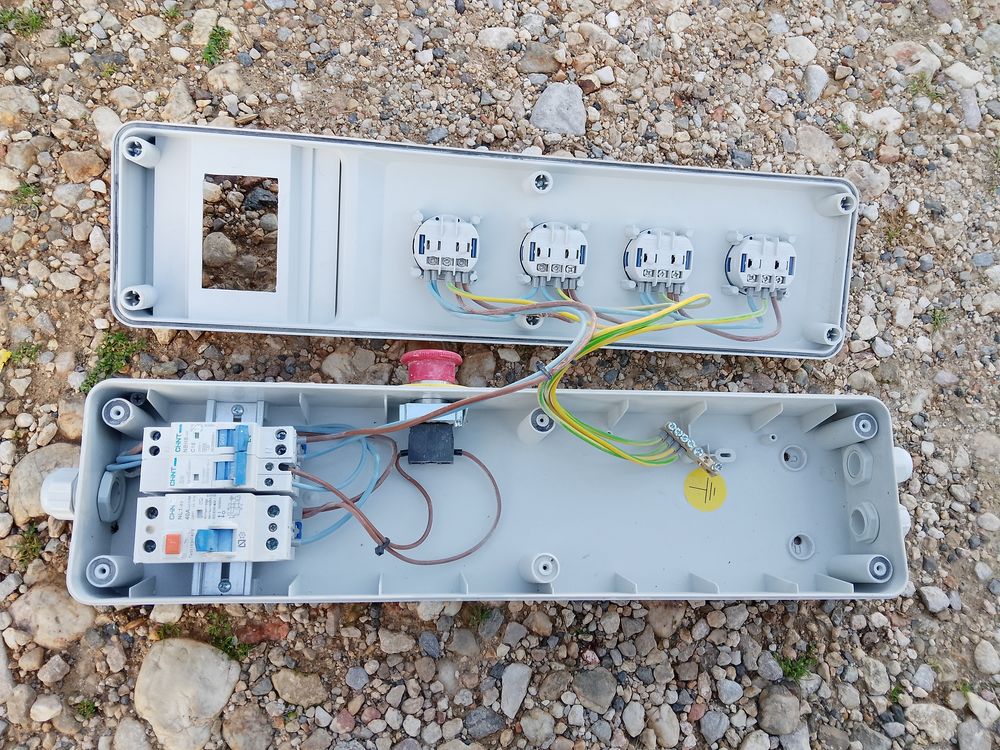Coffret de Chantier IP54 Famatel arret Bricolage